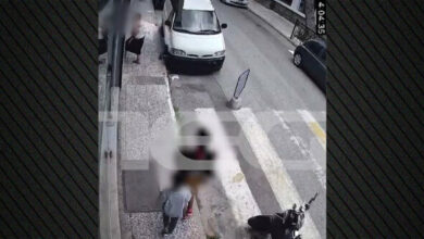 Παιδιά-8-και-16-ετών-λήστεψαν-72χρονη-έξω-από-το-σπίτι-της-στο-Μενίδι,-δείτε-βίντεο