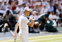 Στον-τελικό-του-wimbledon-ο-Γιανίκ-Σίνερ,-3-0-τον-Νόβακ-Τζόκοβιτς