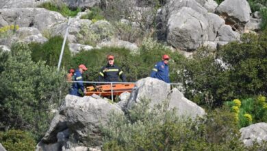 Επιχείρηση-διάσωσης-78χρονου-που-έπεσε-σε-γκρεμό-στην-Καστοριά