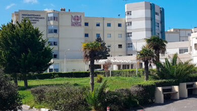 Δίνει-μάχη-στη-ΜΕΘ-το-2χρονο-που-ανασύρθηκε-από-πισίνα-στα-Χανιά-,-κρίσιμα-τα-επόμενα-24ωρα