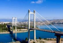 Στο-νοσοκομείο-30χρονη-μετά-από-πτώση-από-τη-γέφυρα-της-Χαλκίδας