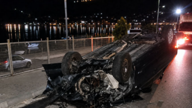 Τροχαίο-με-ανατροπή-οχήματος-στην-είσοδο-της-Αμφιλοχίας,-με-κατάγματα-στα-άκρα-ο-οδηγός