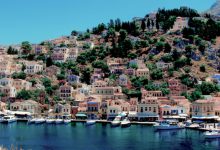 Μπαράζ-συλλήψεων-για-παράνομα-τραπεζοκαθίσματα-στη-Χάλκη