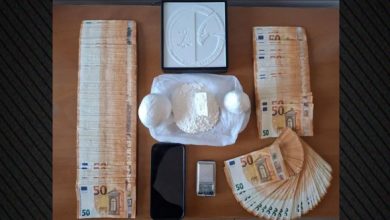 Συνελήφθη-37χρονος-για-διακίνηση-ναρκωτικών-στα-Τρίκαλα,-εντοπίστηκαν-18.000e-στο-σπίτι-του