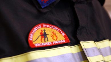 500-ευρώ-στους-πυροσβέστες:-Η-νέα-παροχή-με-αναδρομική-εφαρμογή,-ποιους-αφορά-το-επίδομα