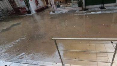 Ισχυρή-καταιγίδα-στη-Σύρο,-προβλήματα-σε-δρόμους-και-στο-κέντρο-της-Ερμούπολης