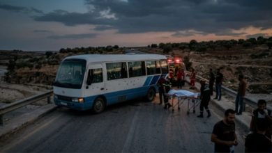 Επτά-νεκροί-από-επίθεση-ενόπλων-σε-λεωφορείο-στη-Χομς-της-Συρίας