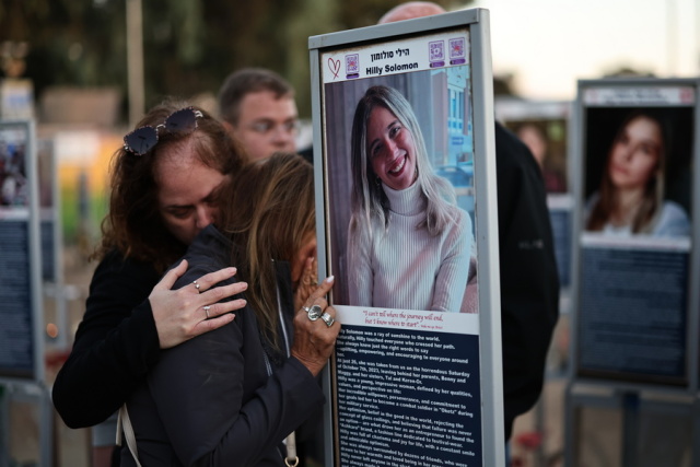 Τρία-χρόνια-από-την-7η-Οκτωβρίου:-Πένθος,-οργή-και-εκλογές-στο-Ισραήλ